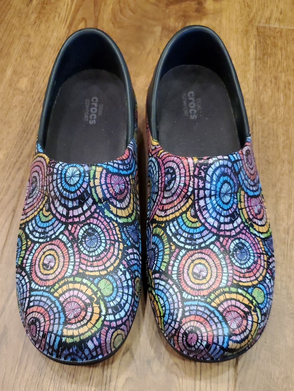 CROCS Neria Pro II Graphic Mosaic Print Dual Comfort Work Clogs Womens 9 - Picture 3 of 11